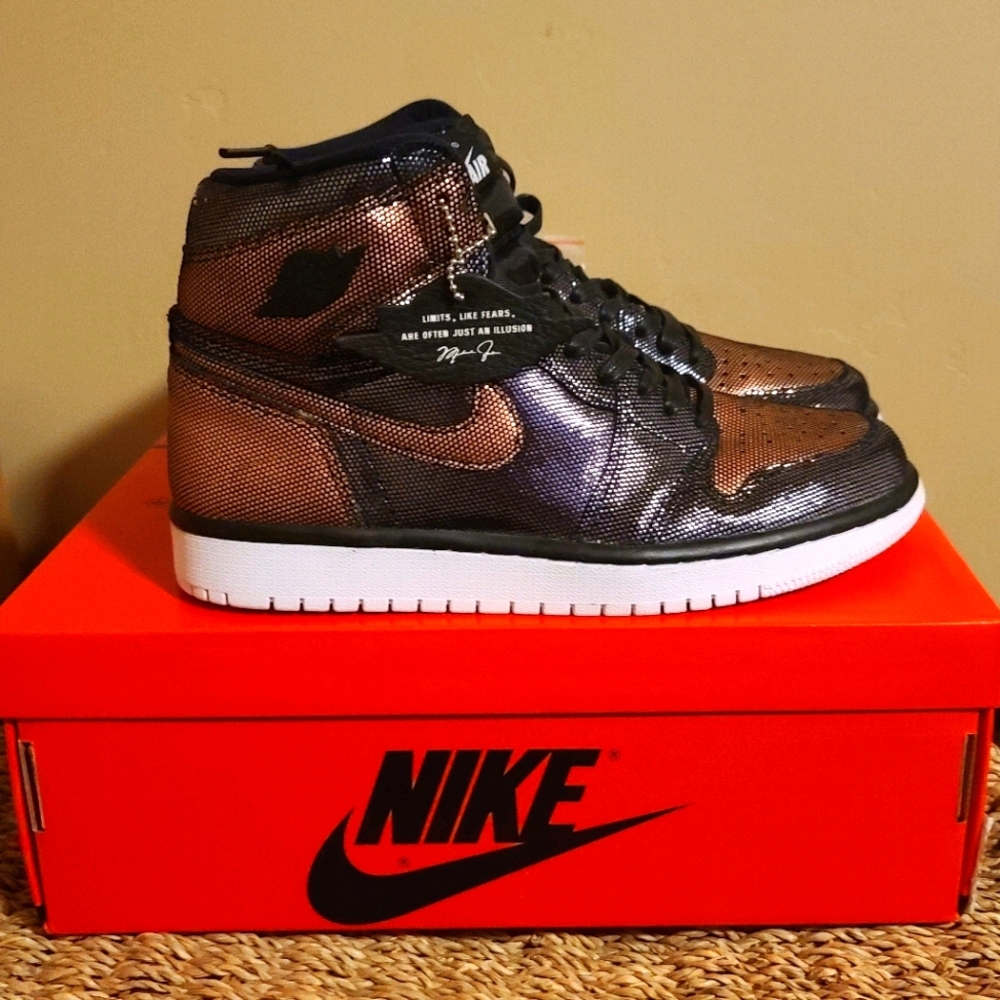 Air Jordan 1 HI OG FEARLESS NIB  ( 7.5 Women's)
